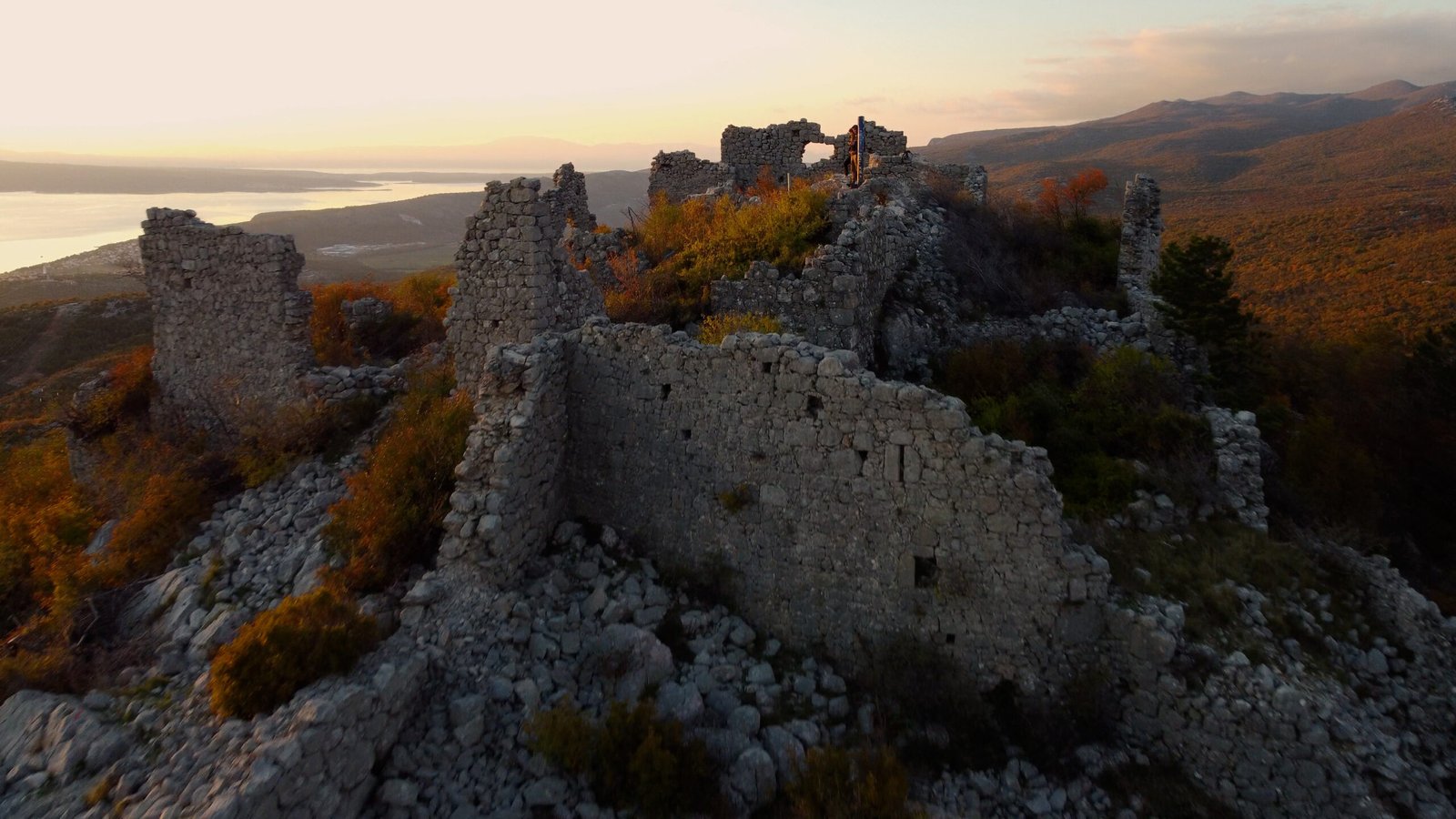 DJI_0175.00_00_08_23.Still038